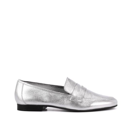 Loafer em Couro Prata Loucos e Santos