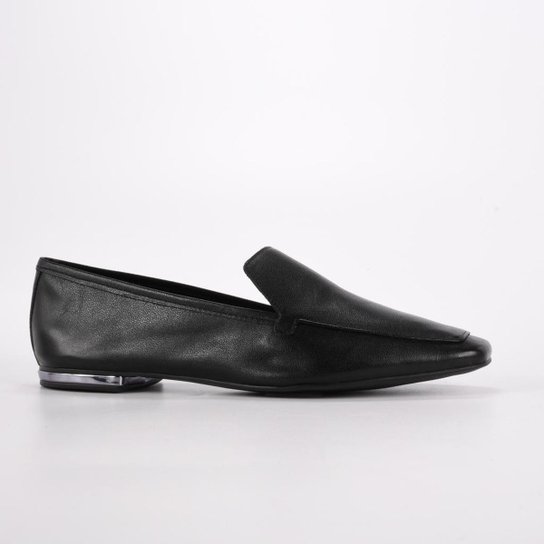 Loafer em Couro Preto Loucos e Santos