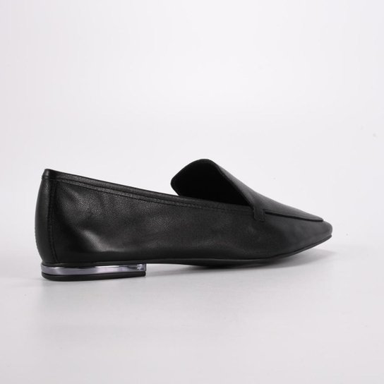 Loafer em Couro Preto Loucos e Santos