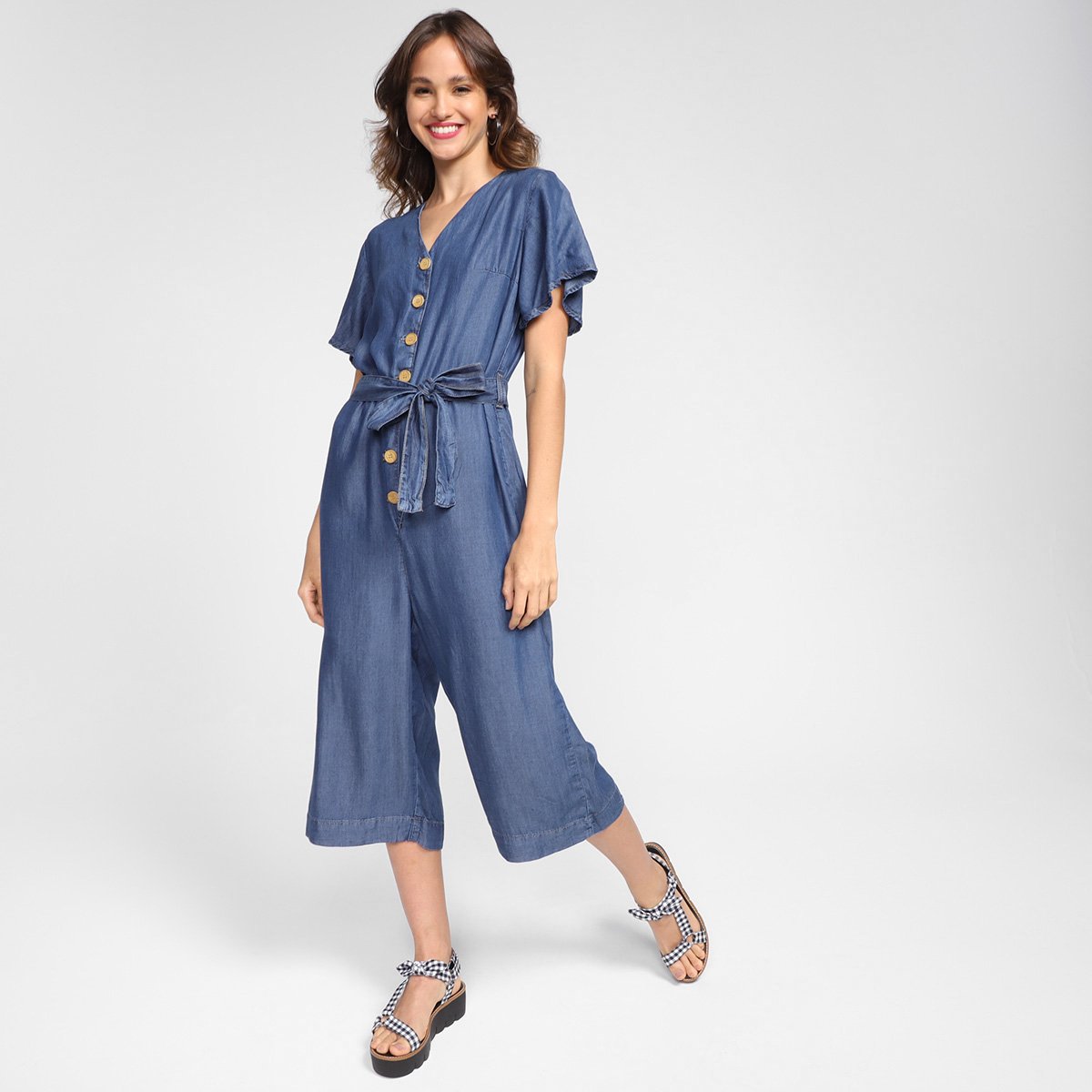 Macacão Jeans Cambos Botões Amarração Feminino - Azul Menor preço em Macacão Jeans Cambos Botões Amarração Feminino - Azul