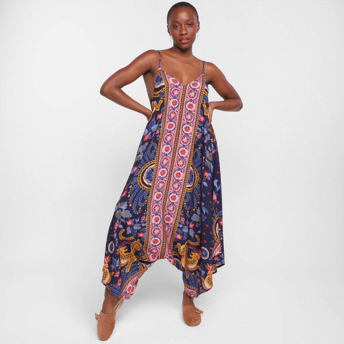 Macacão Longo Farm Selva Das Onças Feminino - Estampado Menor preço em Macacão Longo Farm Selva Das Onças Feminino - Estampado