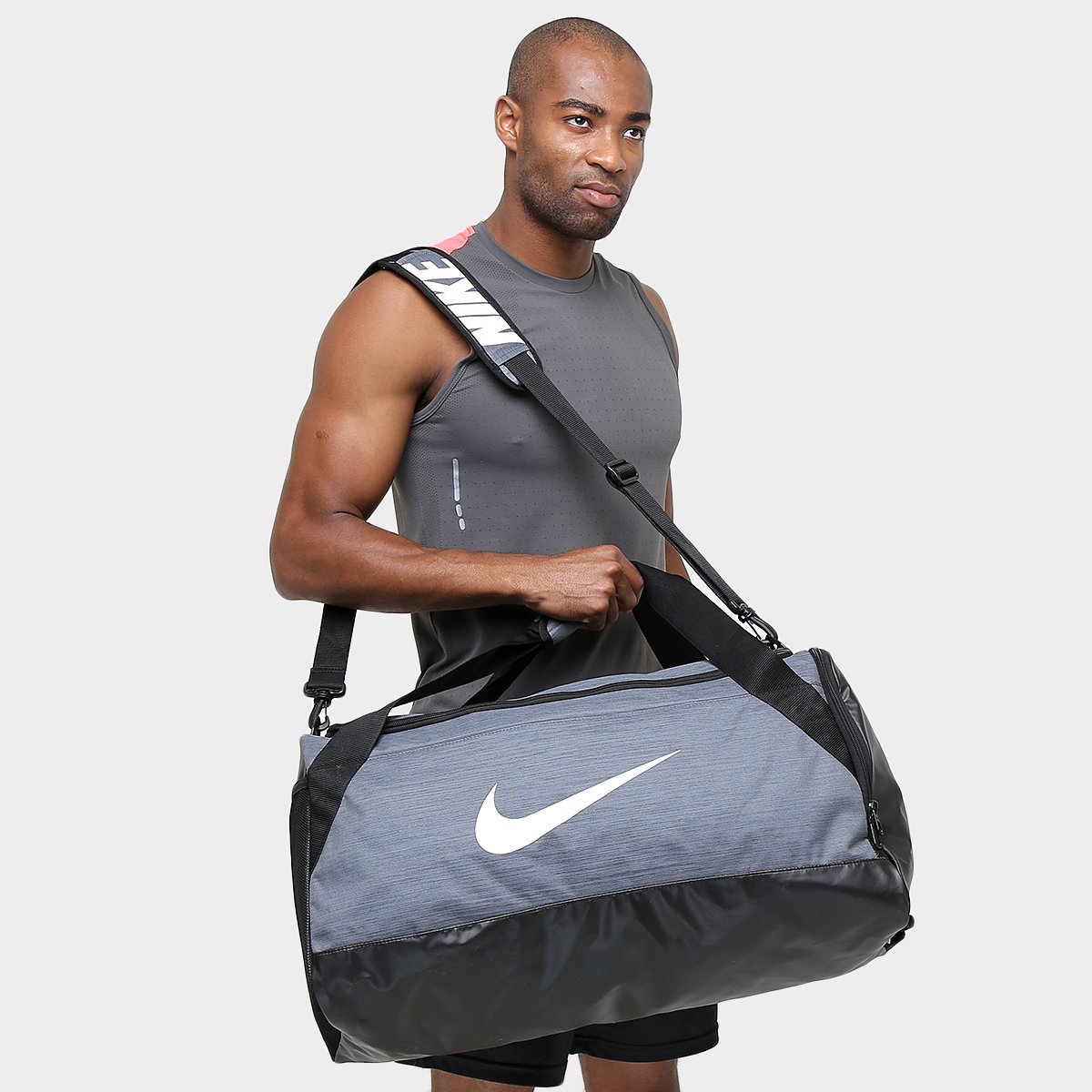 Mala Nike Brasília Masculina - Cinza+Preto | Zattini