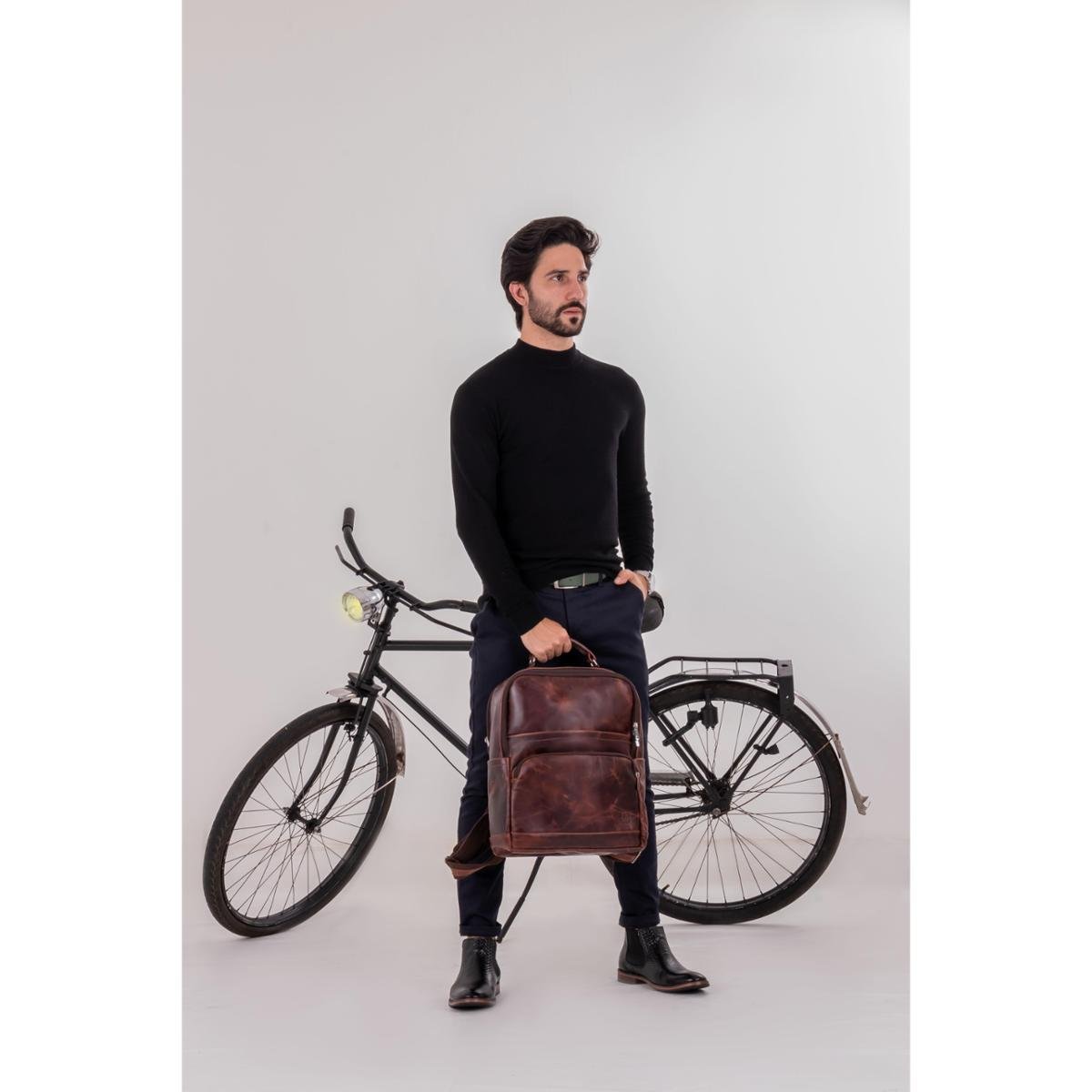 Mochila Executiva Masculina Caramelo JFE Couro - Marrom Menor preço em Mochila Executiva Masculina Caramelo JFE Couro - Marrom