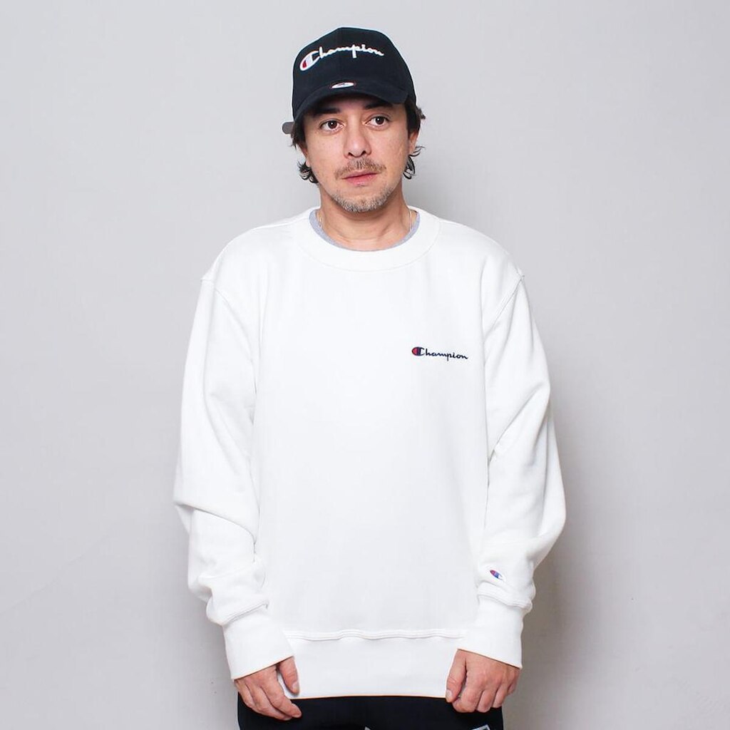 MOLETOM CREWNECK CHAMPION LIFE MINI SCRIPT EMB