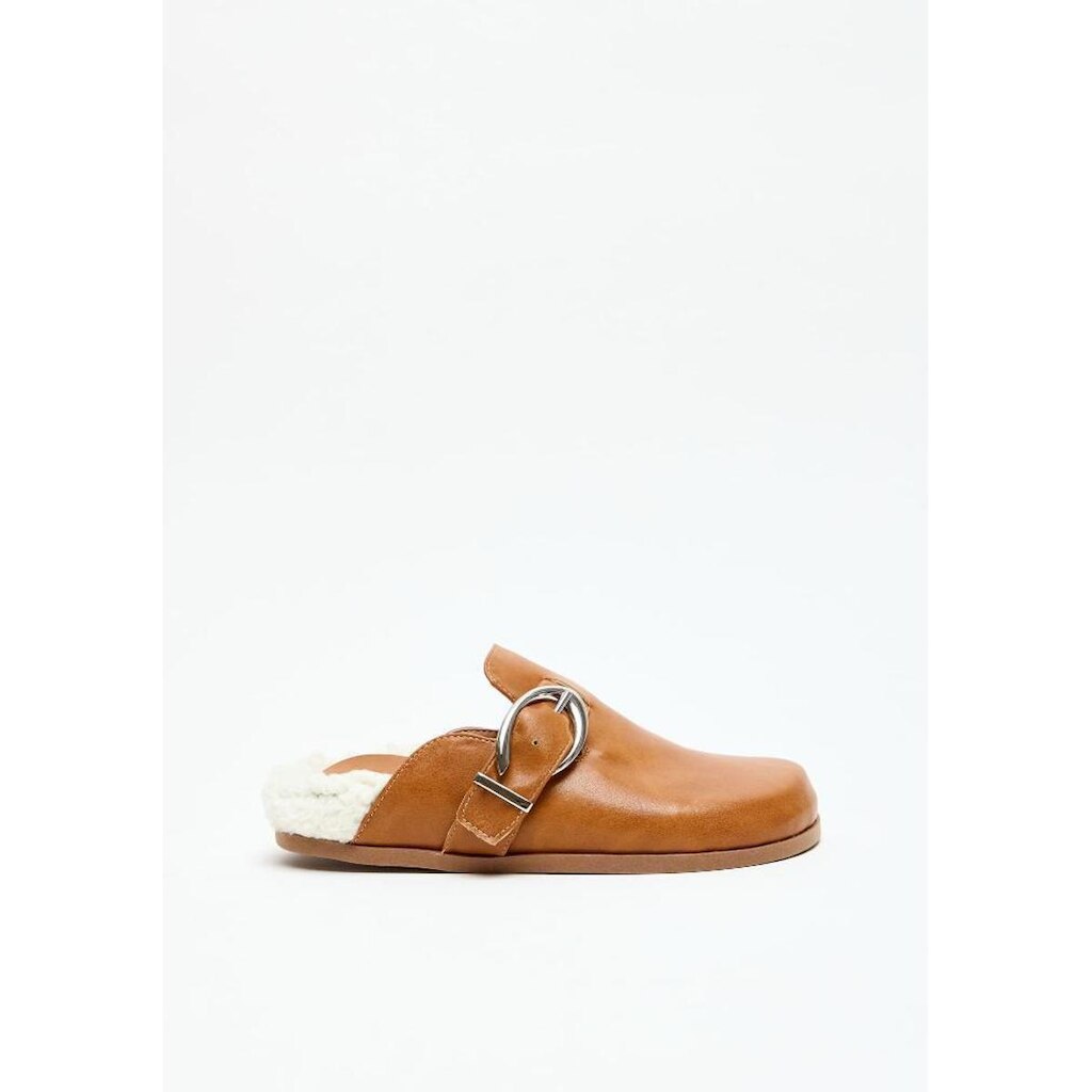 Mule Com Fivela E Pelo