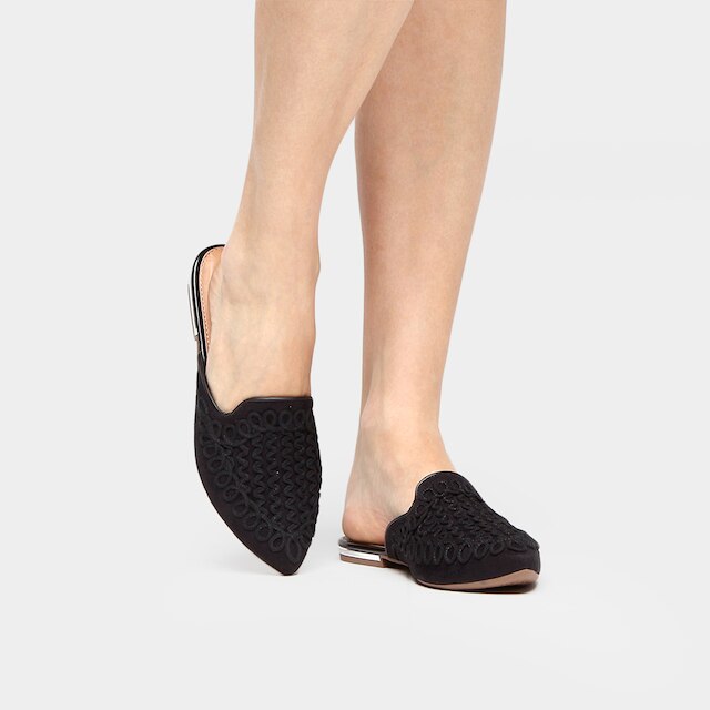 Mule Dakota Bordado Bico Fino Feminina