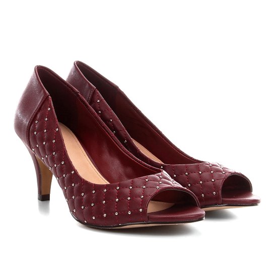 Peep Toe Couro Shoestock Matelassê Tachas - Vinho