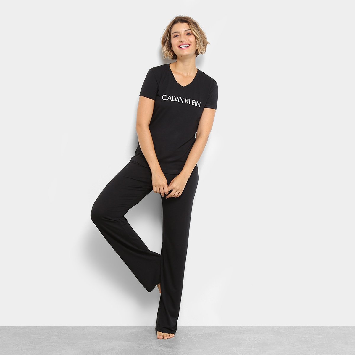 Pijama Calvin Klein Básico Feminino - Preto Menor preço em Pijama Calvin Klein Básico Feminino - Preto