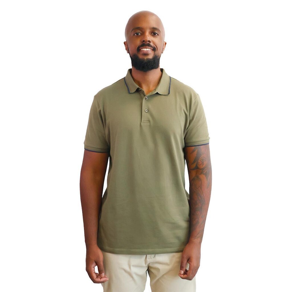 Polo Masculina Com Friso Na Gola