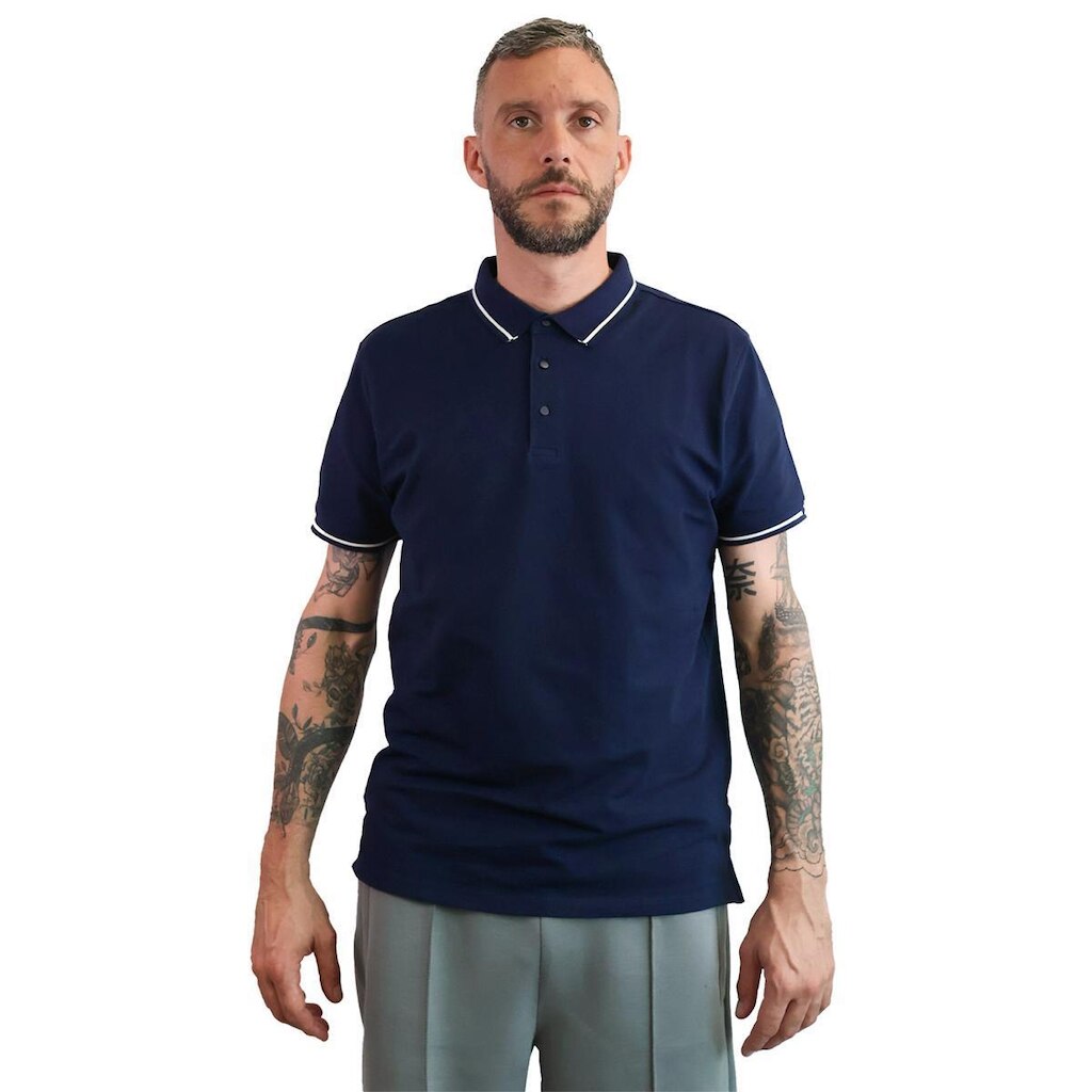 Polo Masculina Lisa Com Friso Na Gola