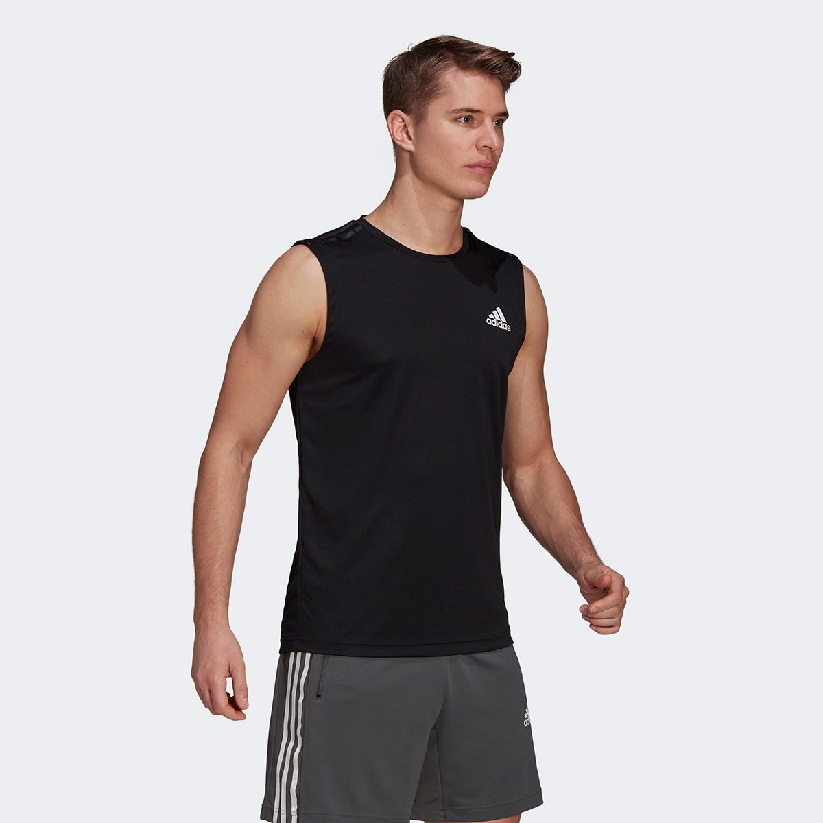 Regata Adidas D2M Listras Masculina é ruim? Regata Adidas D2M Listras Masculina é boa?