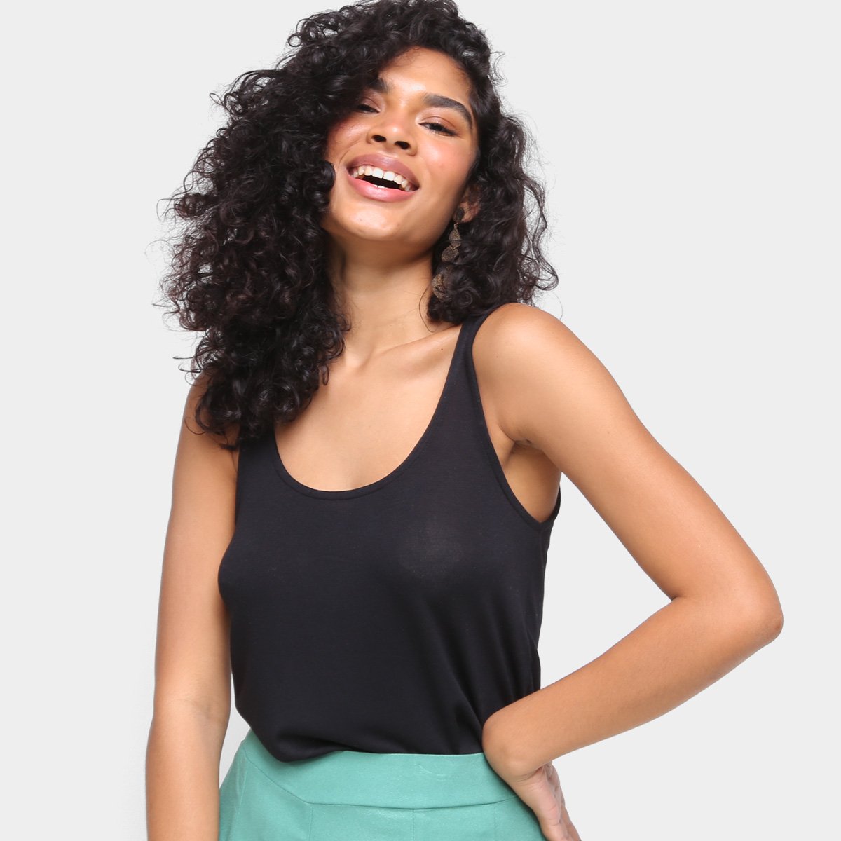 Regata Básica Farm Liso Feminina - Preto Menor preço em Regata Básica Farm Liso Feminina - Preto