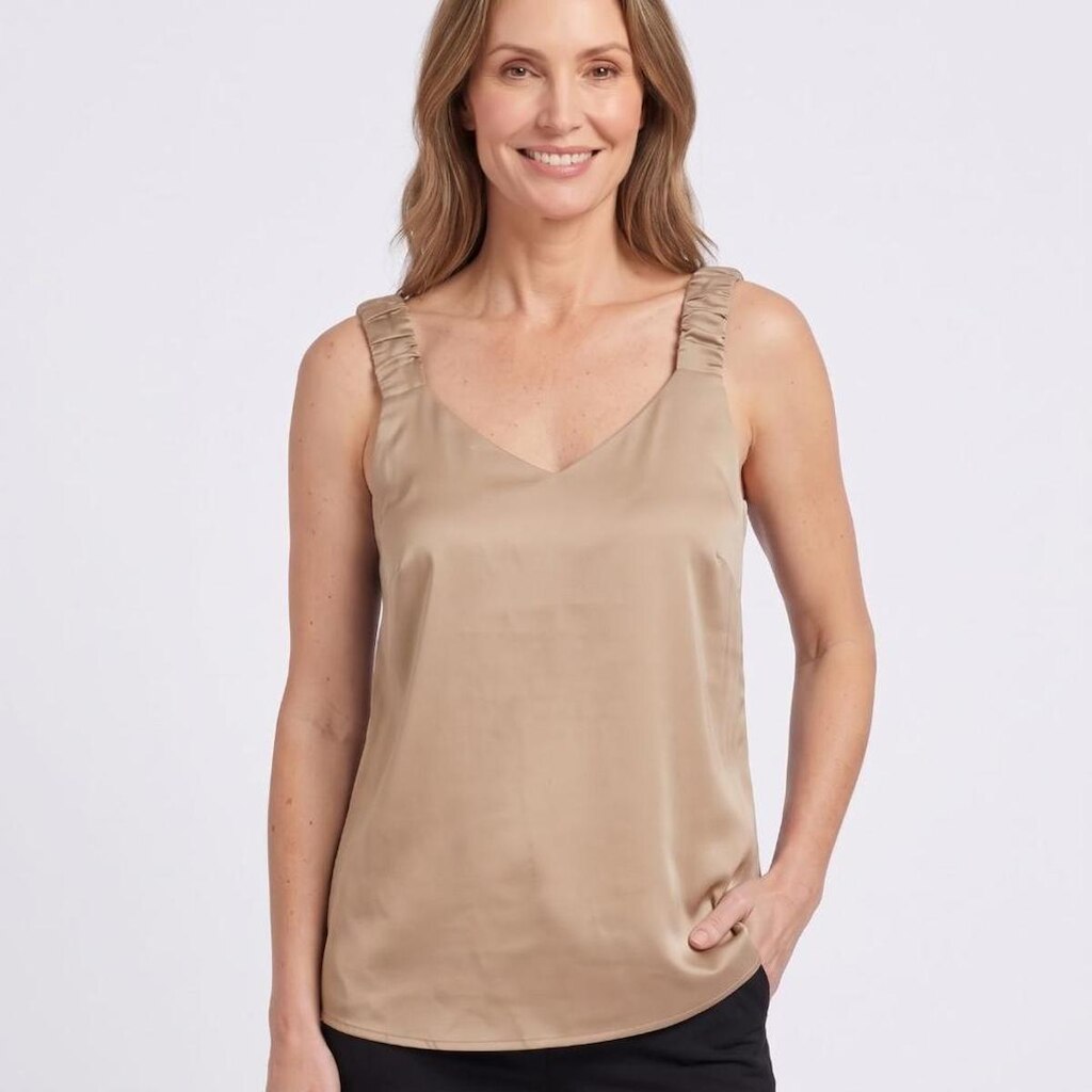 Regata Feminina Com Alças Largas E Decote V Chic Top