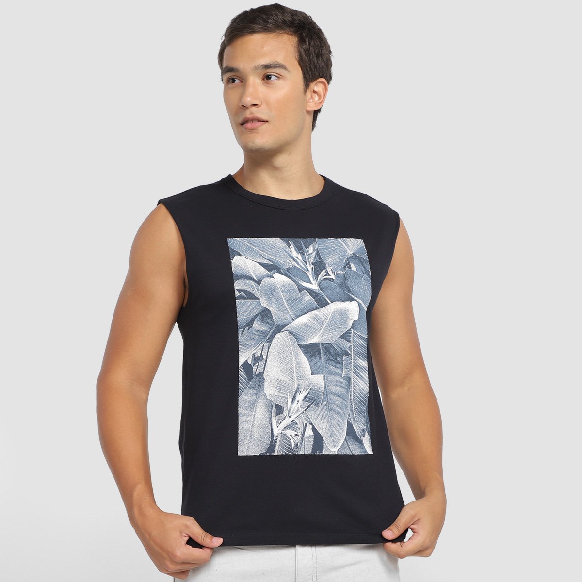 Regata Hering Estampada Masculina - Preto Menor preço em Regata Hering Estampada Masculina - Preto