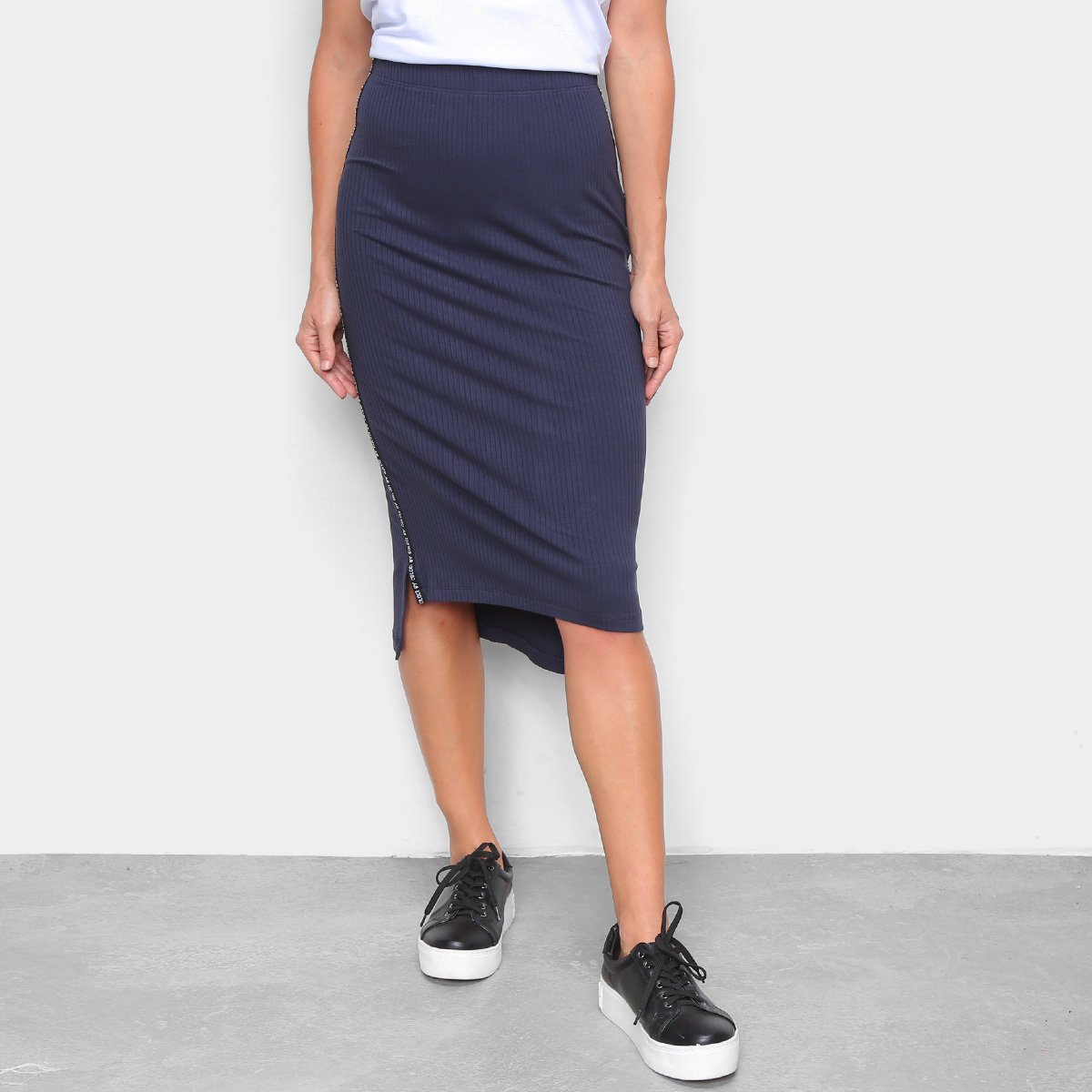 Saia Colcci Midi Canelada Assimétrica - Azul Menor preço em Saia Colcci Midi Canelada Assimétrica - Azul