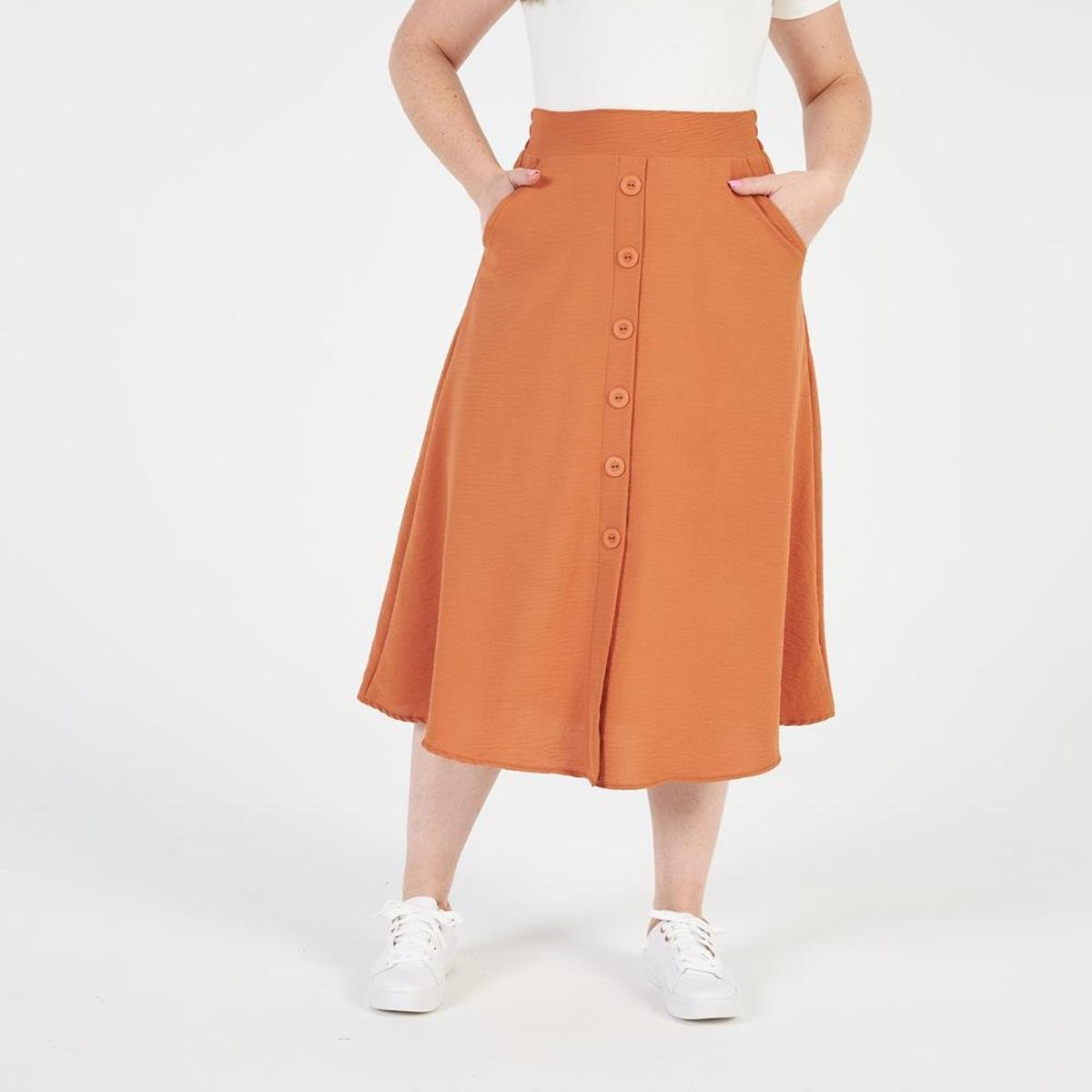 Saia Evasê Feminina Midi Botões Frontais Lisa Confortável - Laranja Menor preço em Saia Evasê Feminina Midi Botões Frontais Lisa Confortável - Laranja