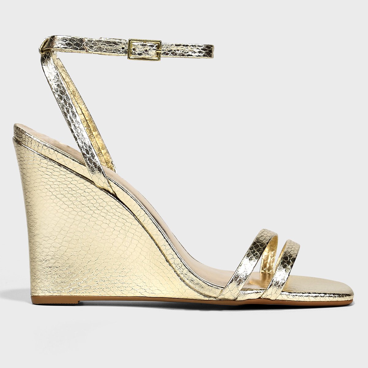 Sandália Anabela Shoestock Metalizada Alta Feminina - Dourado Menor preço em Sandália Anabela Shoestock Metalizada Alta Feminina - Dourado
