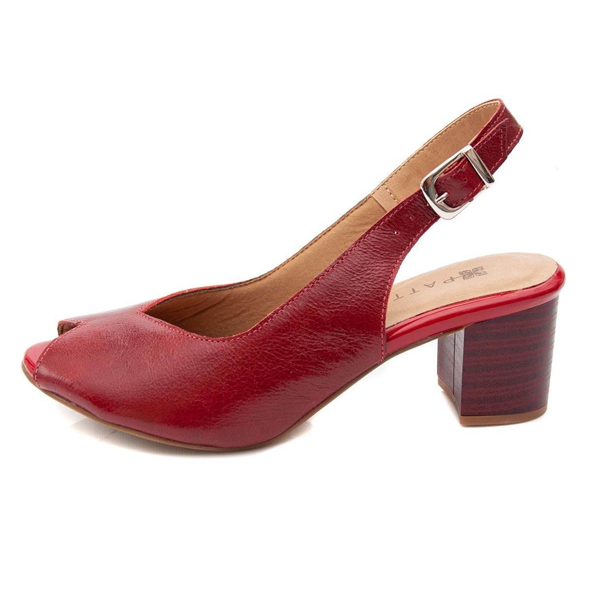 sandalia de couro fechada feminina