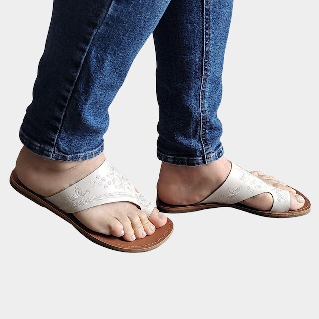 Sandália Feminina Rasteira Calpe Bordados