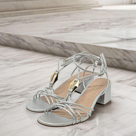 Sandália Feminina Salto Elegante Enfeite Metalico Lia Line