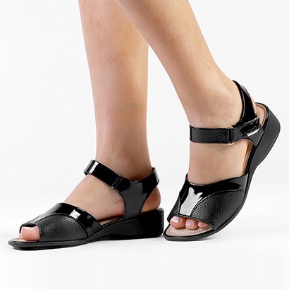 Sandália Piccadilly Furinhos e Velcro - Preto | Zattini