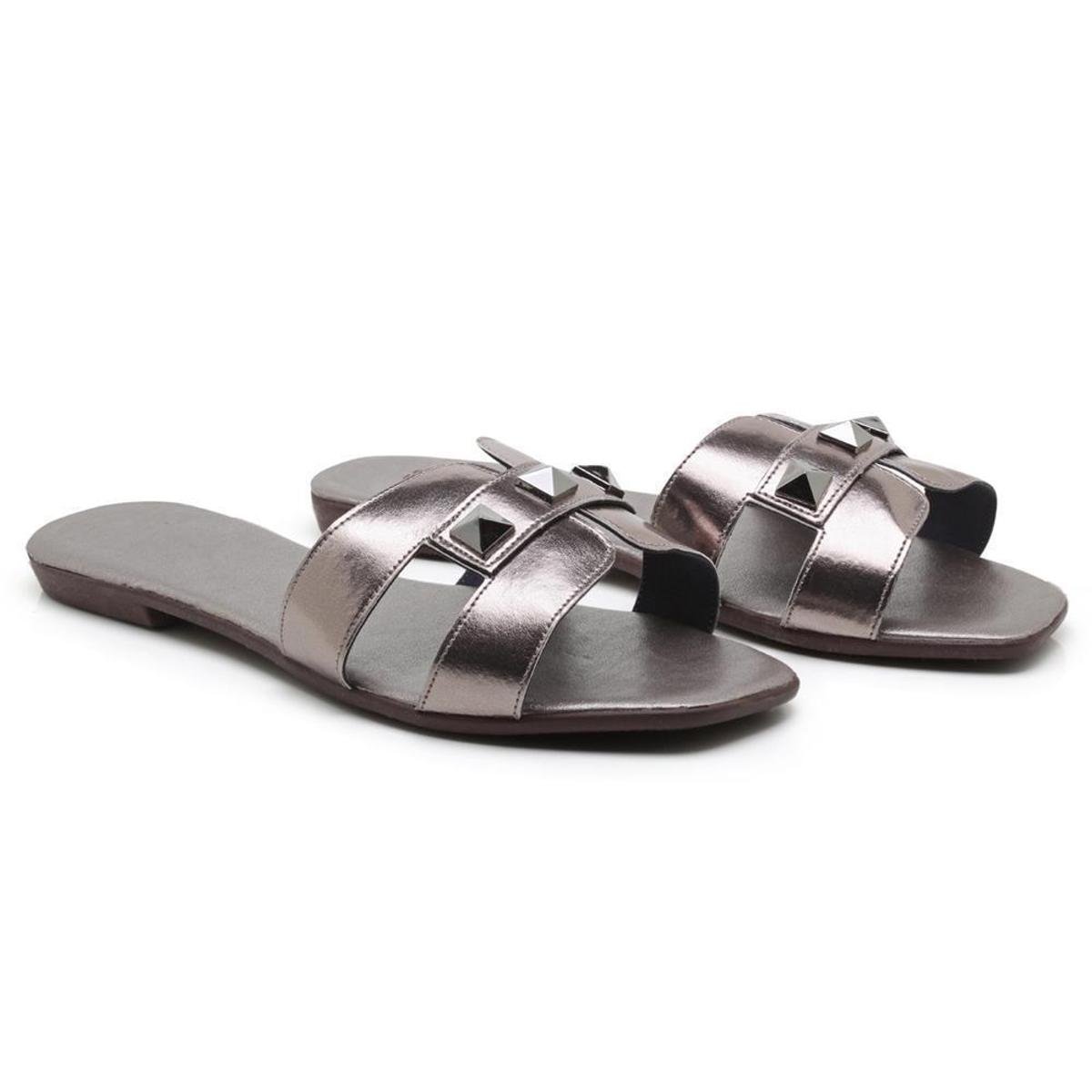 Sandália Rasteira Spikes Feminina Macia Metalizada Casual - Prata Menor preço em Sandália Rasteira Spikes Feminina Macia Metalizada Casual - Prata