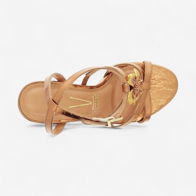 Sandália Vizzano Salto Fino Com Flor Bronze