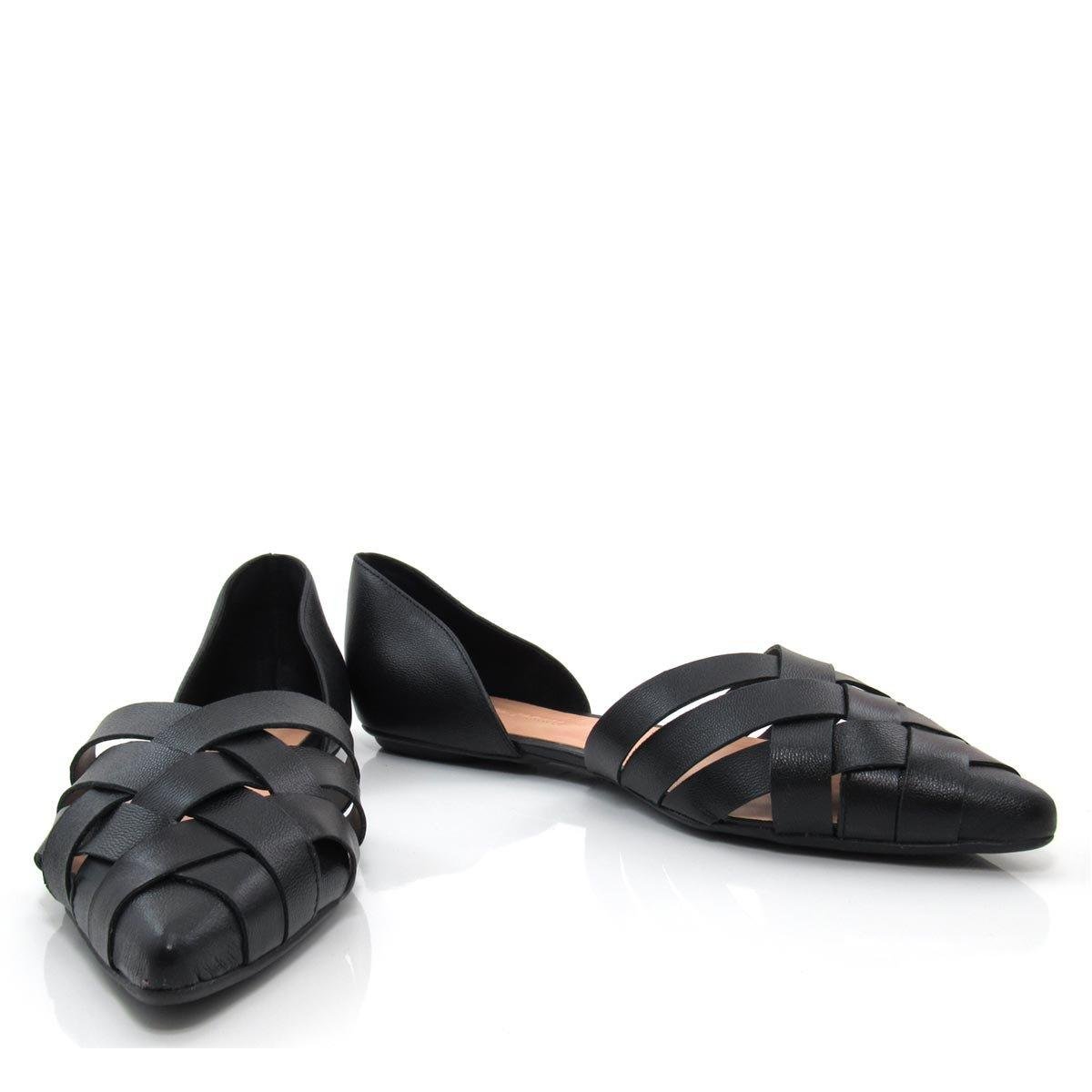 sapatilha bico fino couro