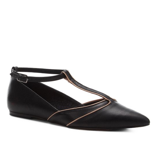Sapatilha Couro Shoestock Athleisure Bico Fino Feminina - Preto