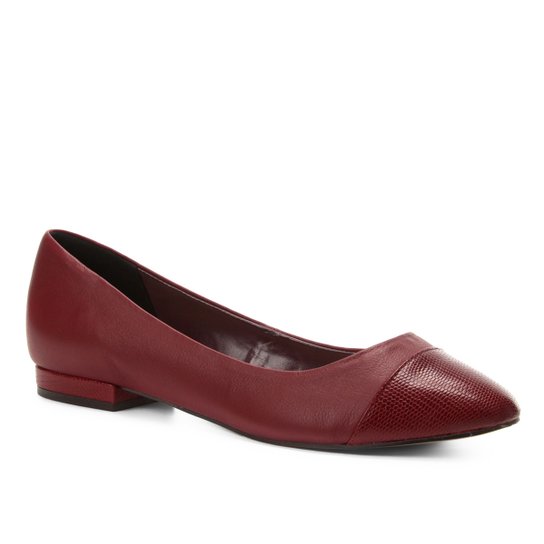Sapatilha Couro Shoestock Bico Redondo Wild Feminina - Vinho
