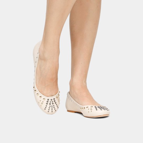 Sapatilha Couro Shoestock Tachas Feminina - Off White