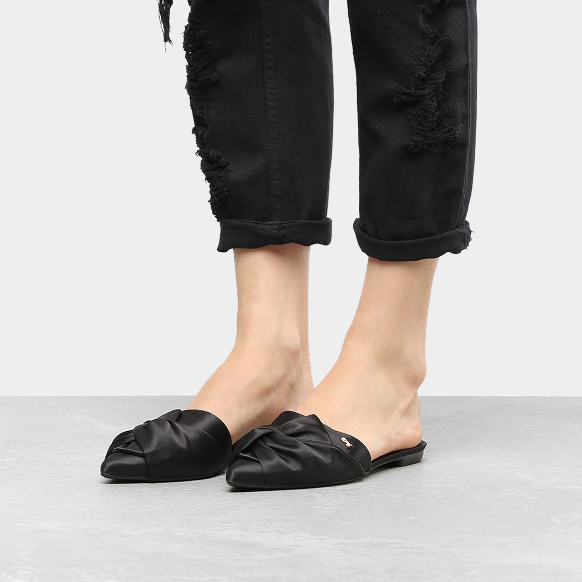 Mule Santa Lolla Dourado Brilho Bico Fino