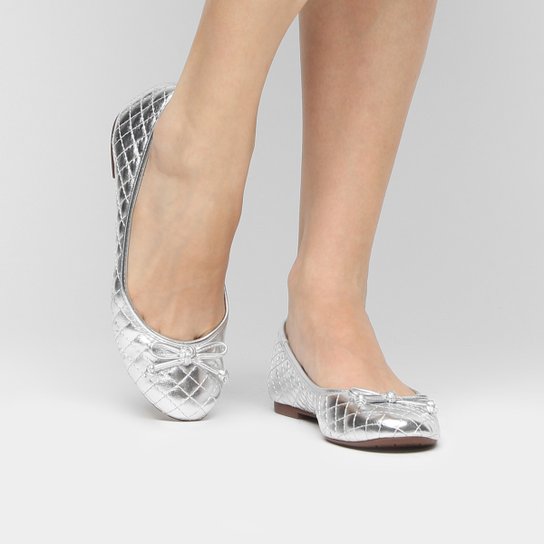 Sapatilha Shoestock Matelassê Feminina - Prata