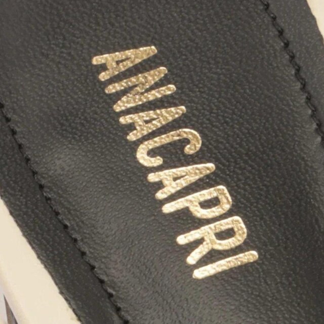Sapato Anacapri Slingback Salto Bloco Bege Ponta Verniz