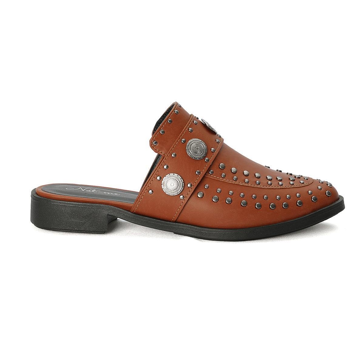 mule feminino com tachas