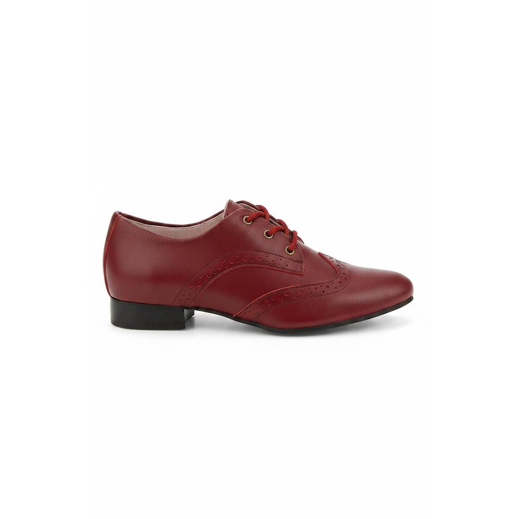 Sapato feminino Oxford em couro detalhes 0211