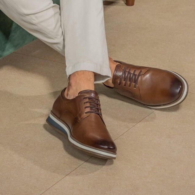 Sapato Jota Pe Casual Marrom Em Couro + Cinto Navagio 84906s