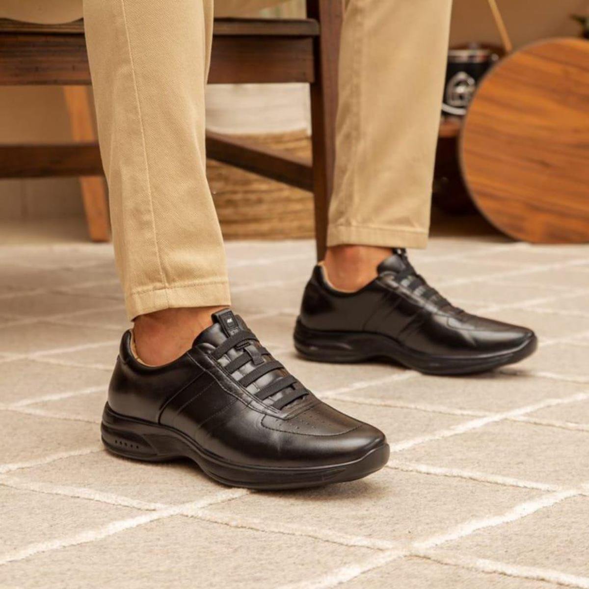 Sapato Jota Pe Preto 4k Technology Elastico 75801 - Preto | Zattini