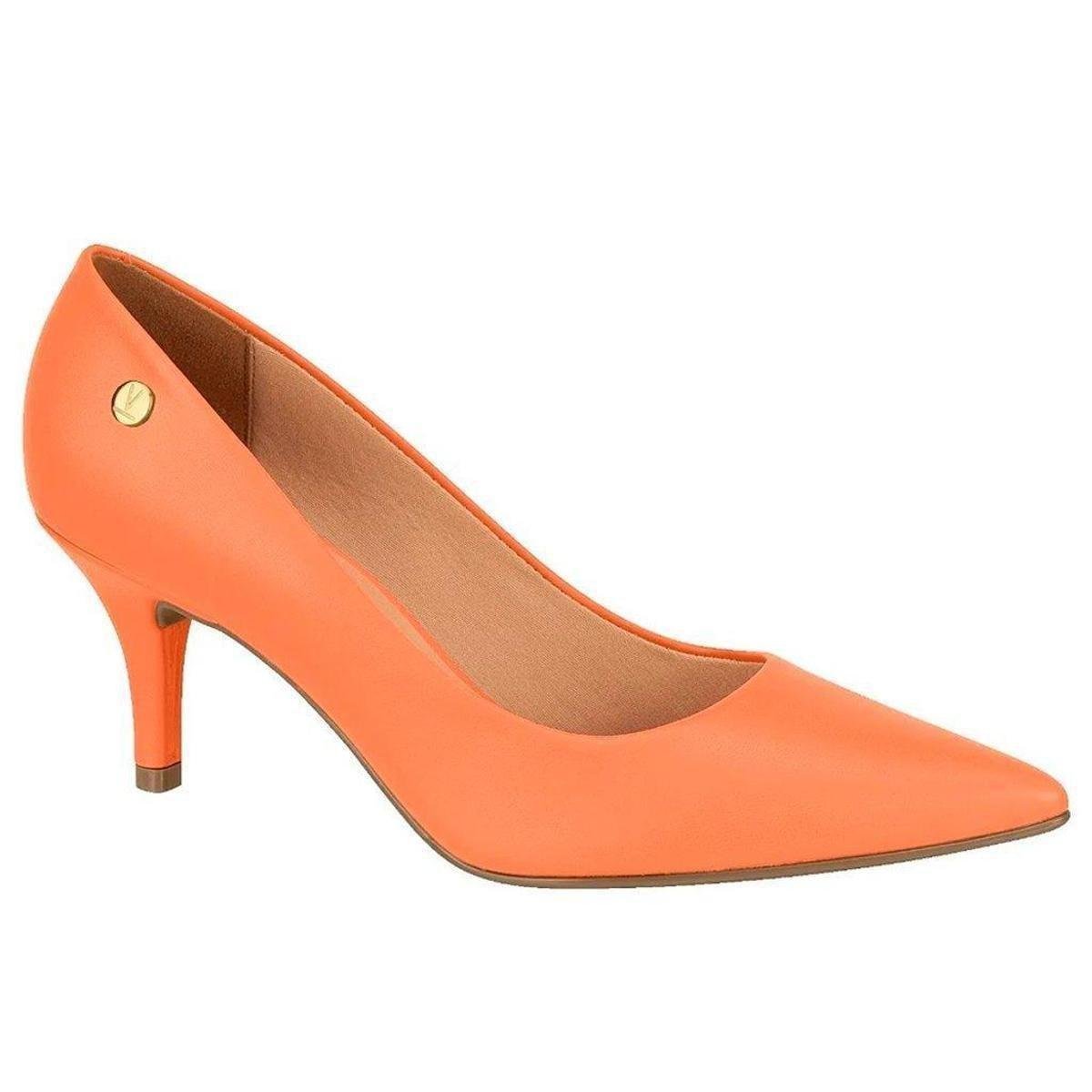 Sapato Vizzano Scarpin Salto Médio Bico Fino 1185 702 33/40 - Laranja Menor preço em Sapato Vizzano Scarpin Salto Médio Bico Fino 1185 702 33/40 - Laranja