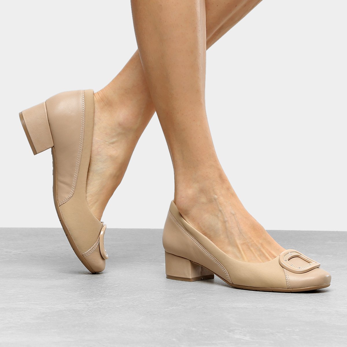 scarpin couro comfortflex