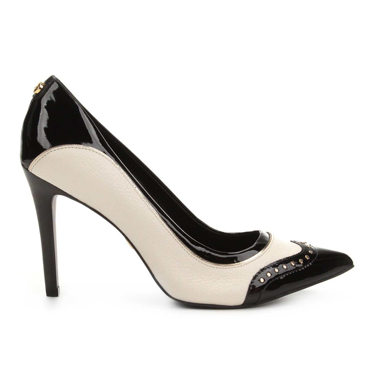 scarpin preto com tachas