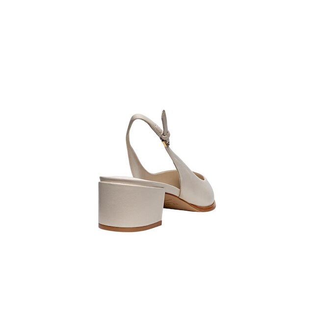Scarpin Feminino Carrano Couro Lait