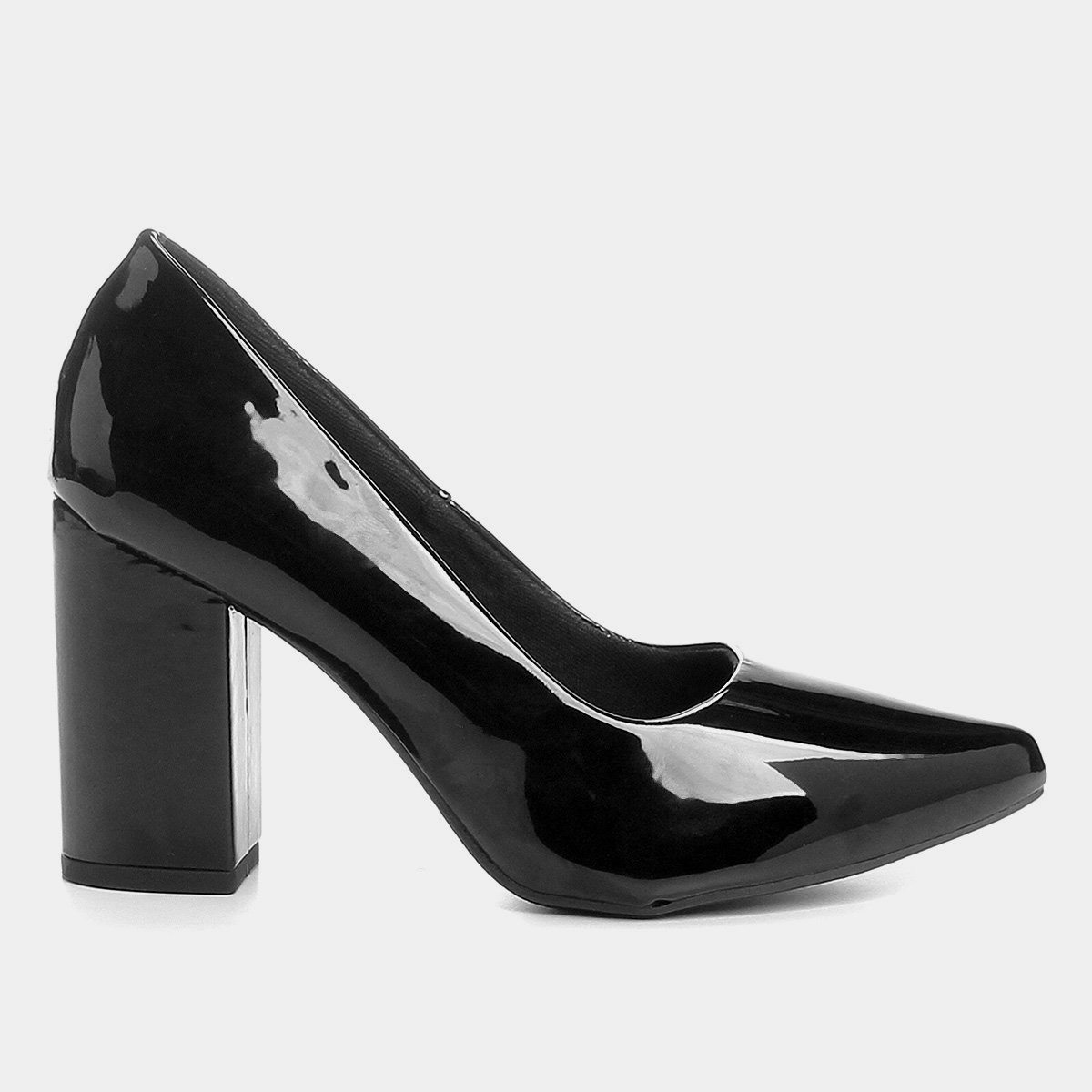Scarpin Griffe Salto Alto Bico Fino - Preto Menor preço em Scarpin Griffe Salto Alto Bico Fino - Preto