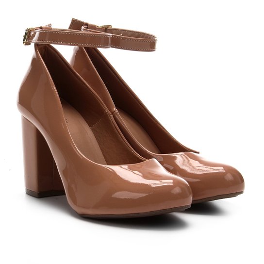 Scarpin Griffe Salto Grosso Tira Verniz - Bege