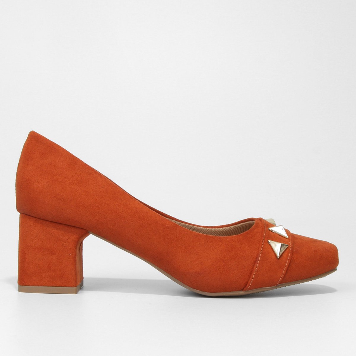 Scarpin Griffe Salto Médio Bloco Taxas Suede - Caramelo Menor preço em Scarpin Griffe Salto Médio Bloco Taxas Suede - Caramelo