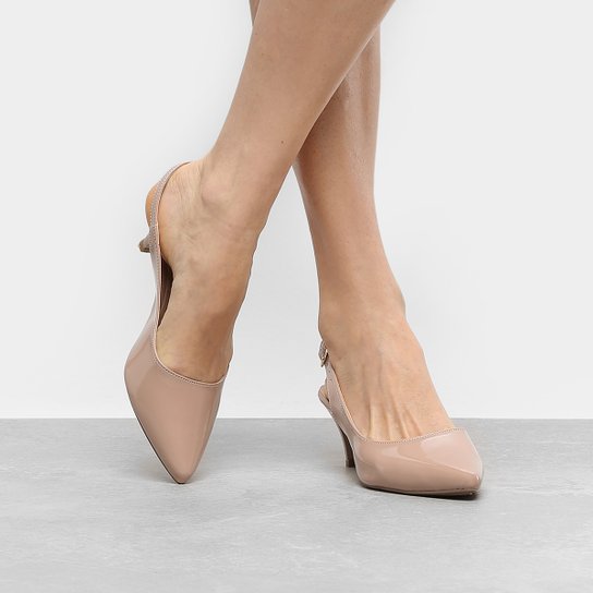Scarpin Griffe Salto Médio Chanel Verniz - Bege
