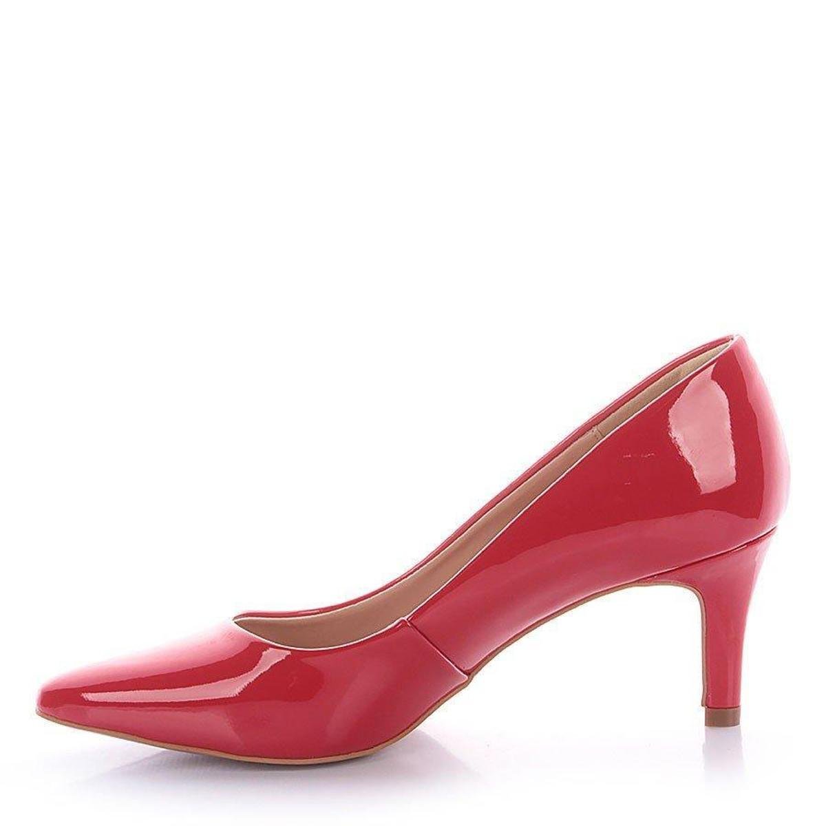 salto vermelho embaixo