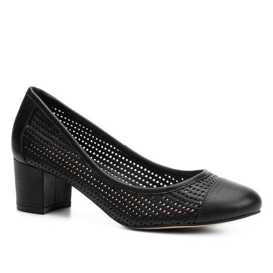 Scarpin Shoestock Salto Baixo Furinhos - Preto
