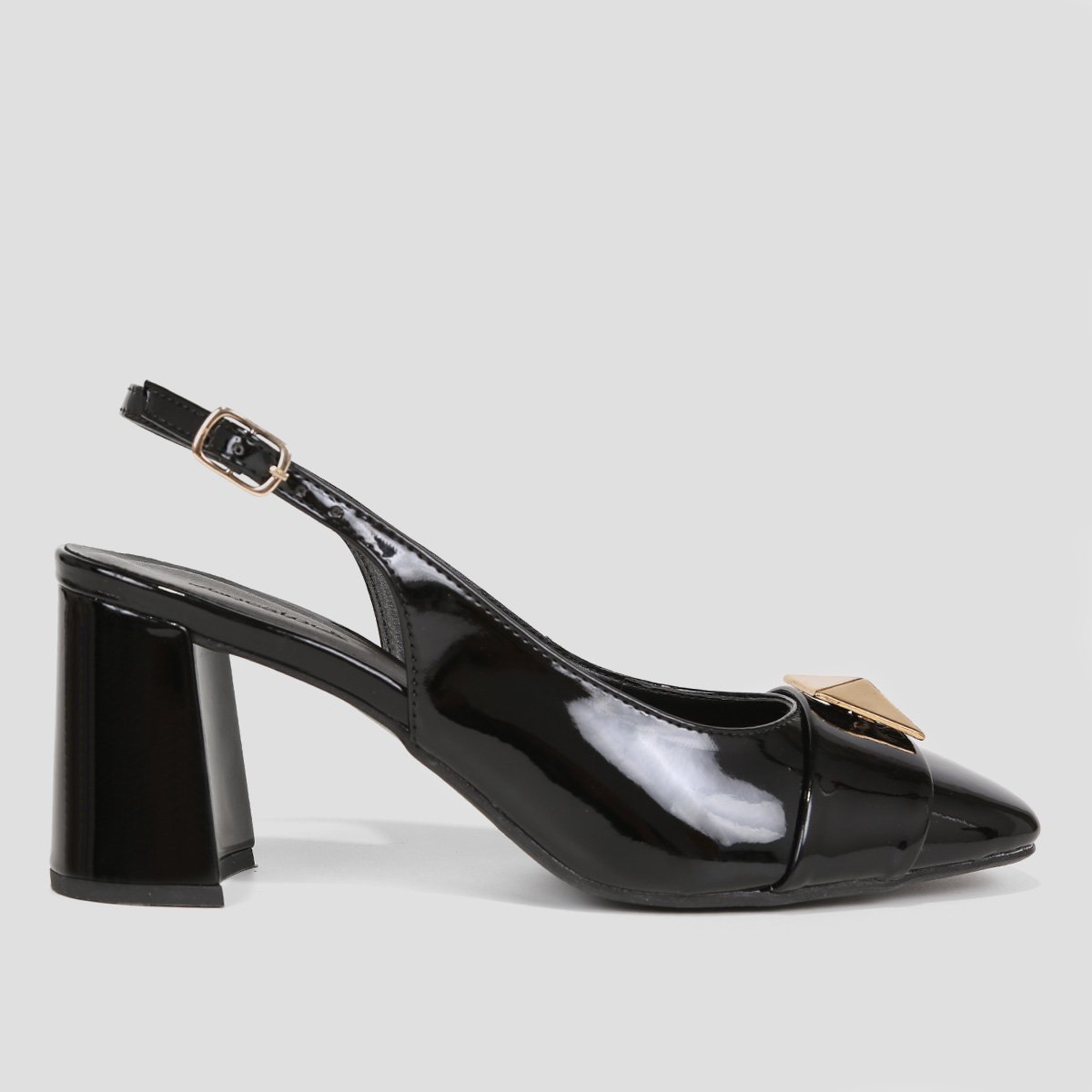 Scarpin Shoestock Slingback Enfeite Stud Metal - Preto Menor preço em Scarpin Shoestock Slingback Enfeite Stud Metal - Preto