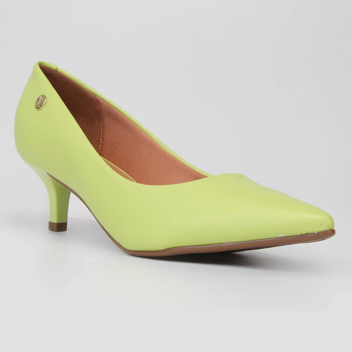 Scarpin Vizzano Salto Baixo Básico Bico Fino Feminino - Verde - 39 - Bege Menor preço em Scarpin Vizzano Salto Baixo Básico Bico Fino Feminino - Verde - 39 - Bege